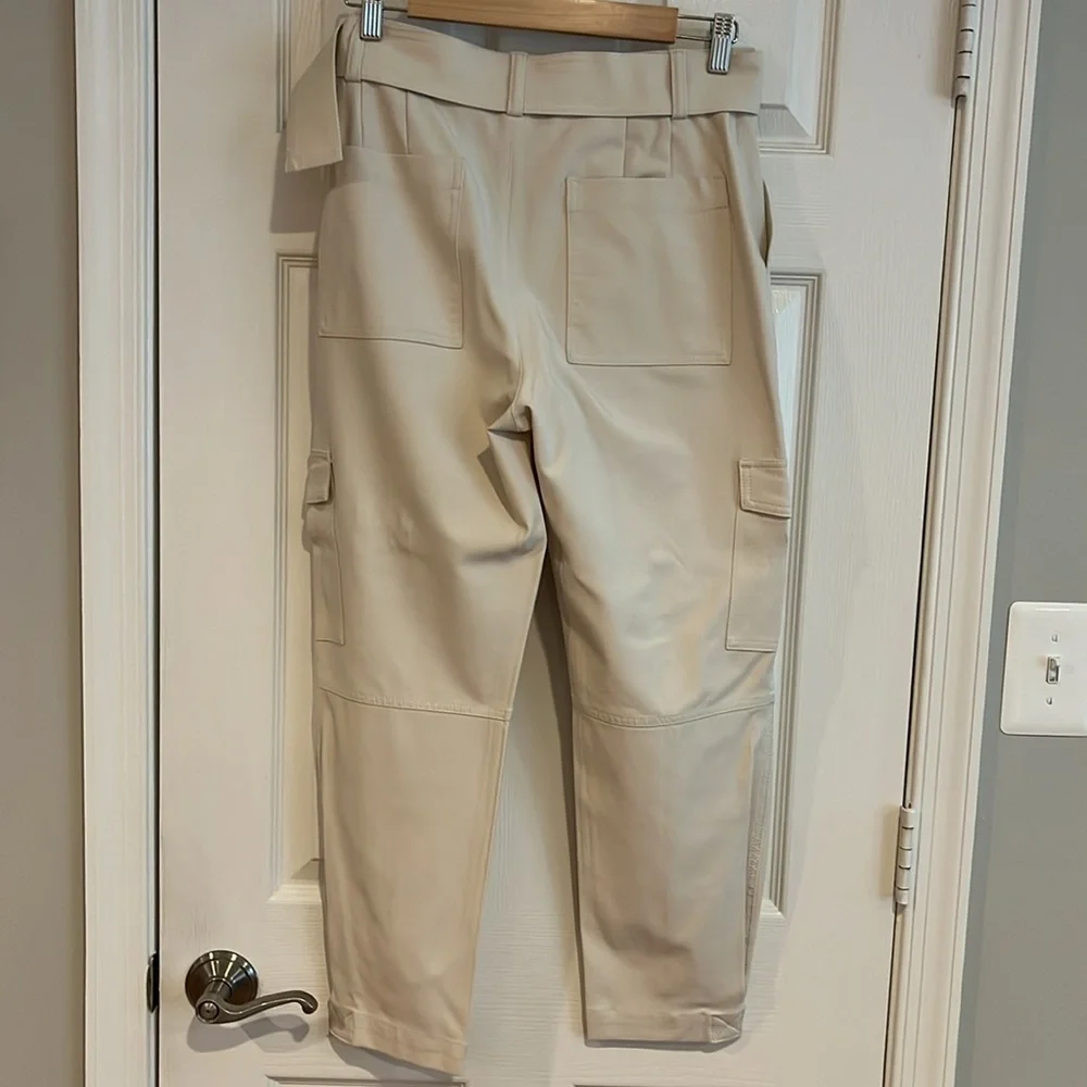 Banana Republic size 2 Women’s cargo dress pants - Picture 2 of 3